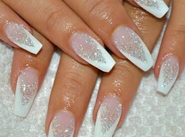 Acrilico Manicure con Diseño en Blanco